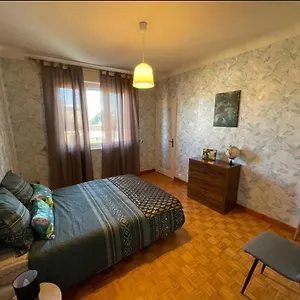 https://tres-grand-appartement-a-10-min-a-pied-du-centre.midi-pyreneeshotels.com